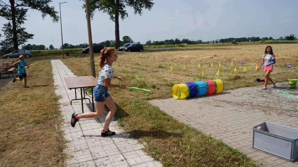 Biesiada Sąsiedzka w Piotrówku integrowała w słońcu i deszczu
