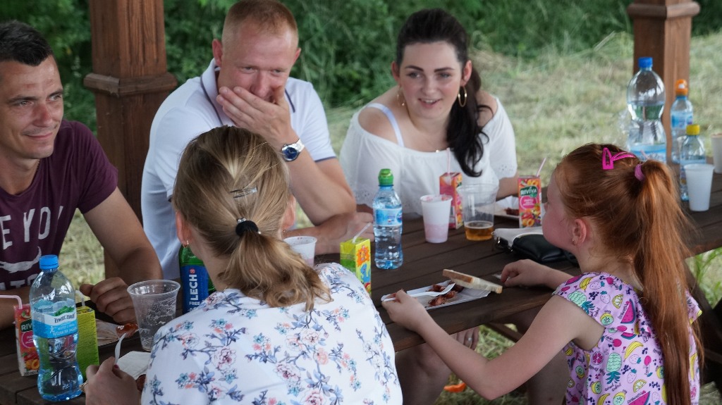 Biesiada Sąsiedzka w Piotrówku integrowała w słońcu i deszczu
