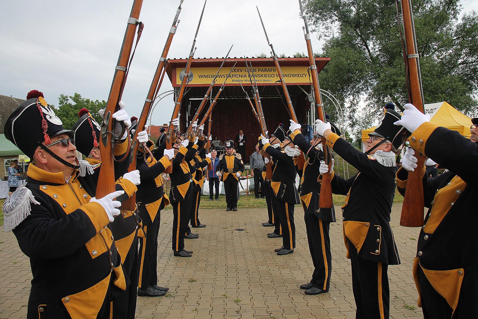 Mieszkańcy Snowidzy świętowali jubileusz swojej parafii