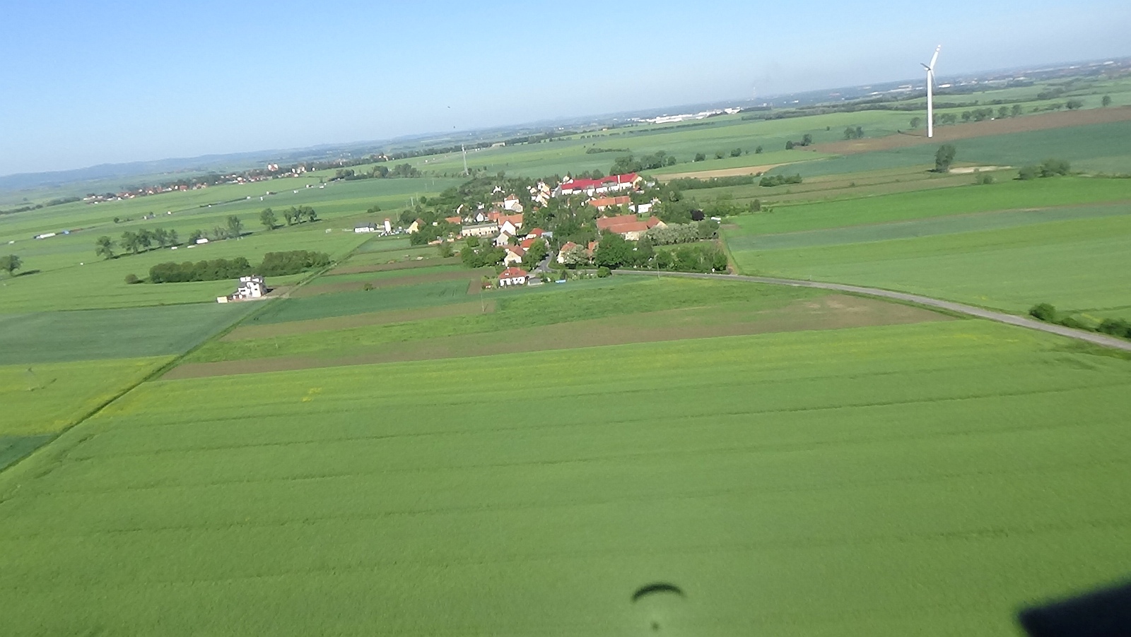 Księginice z lotu ptaka. Zobacz jak wygląda wioska
