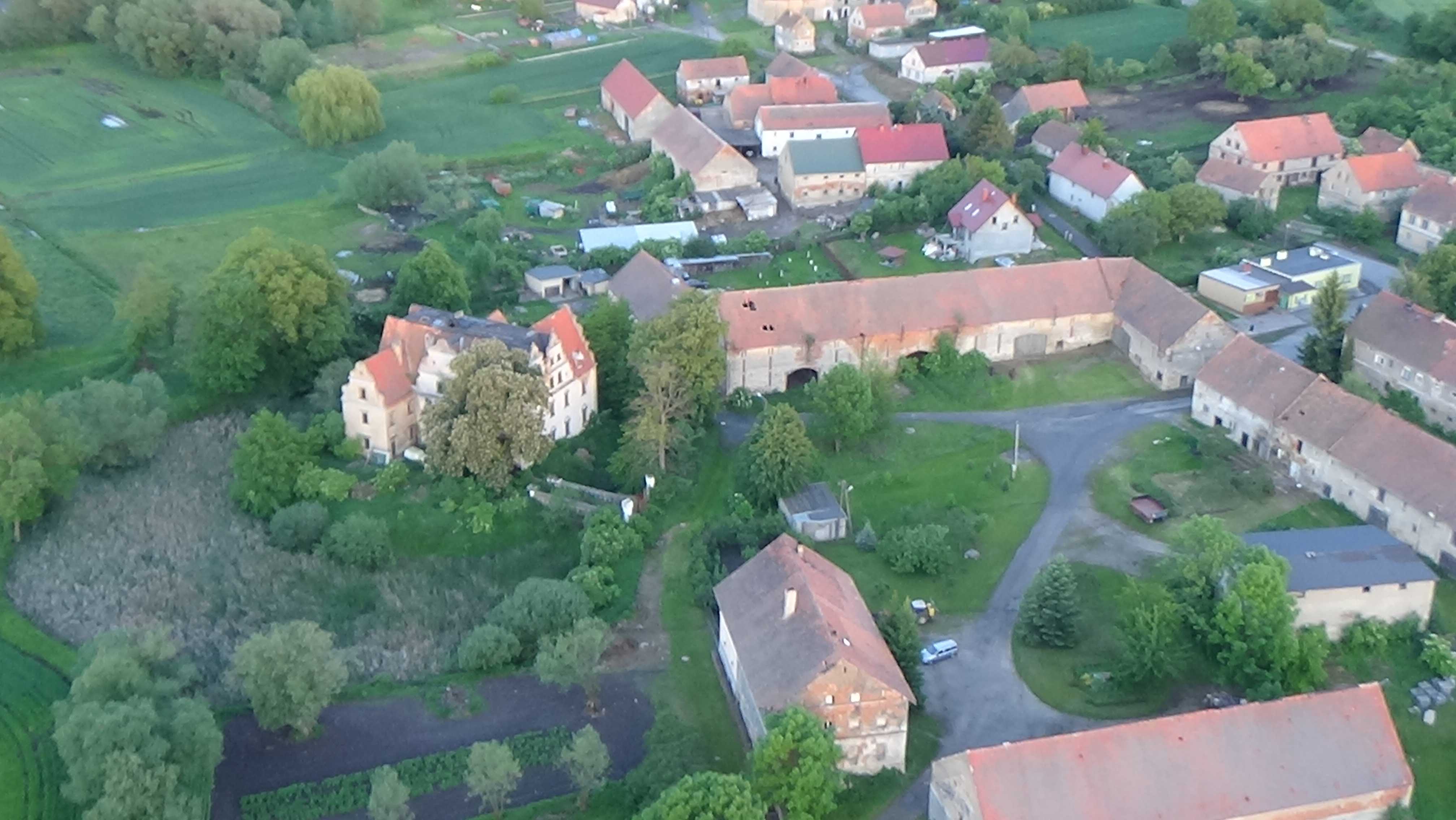 Lubień z lotu ptaka. Zobacz jak wygląda wioska       
