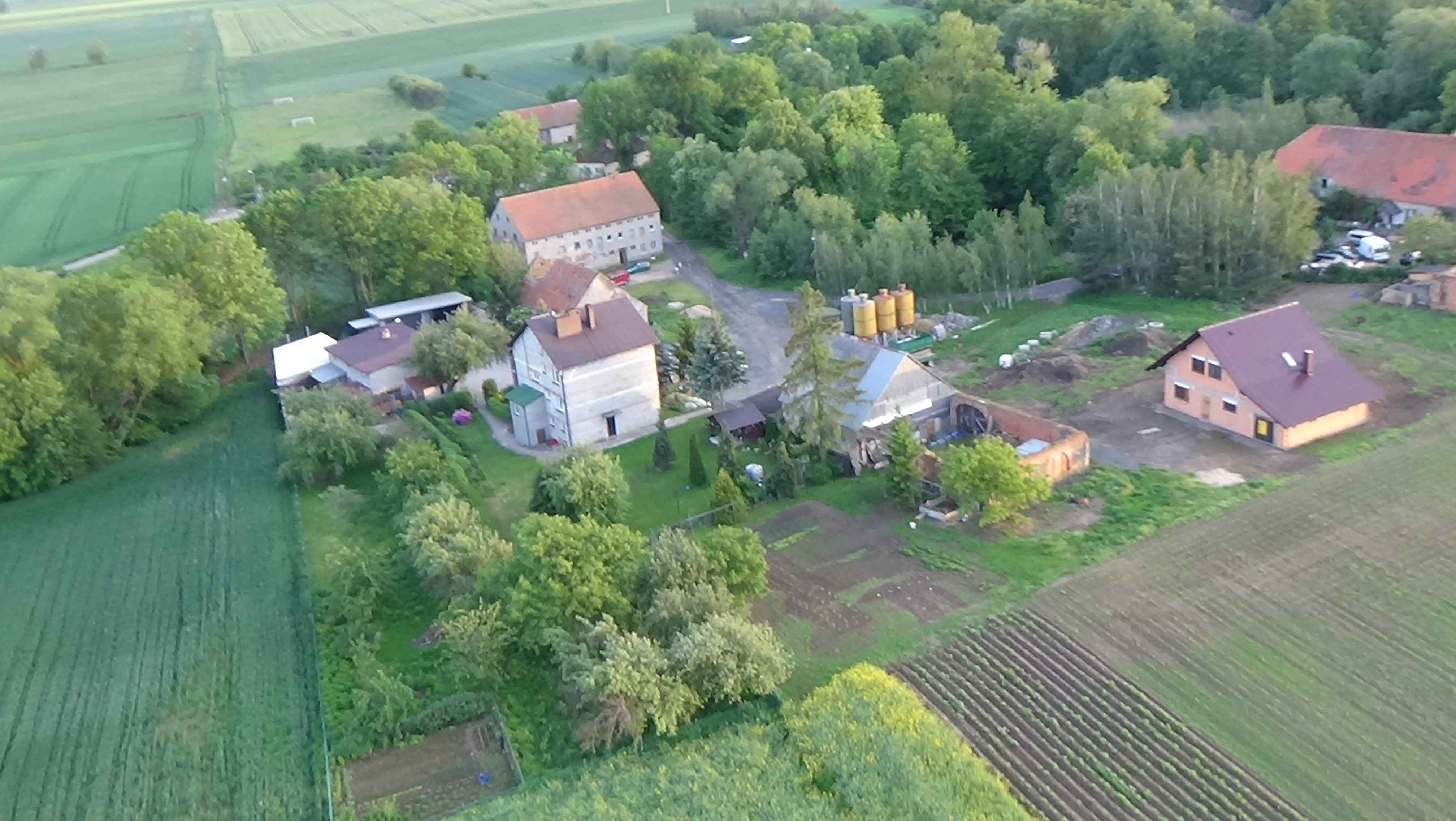 Koiszków z lotu ptaka. Zobacz jak wygląda wioska        	