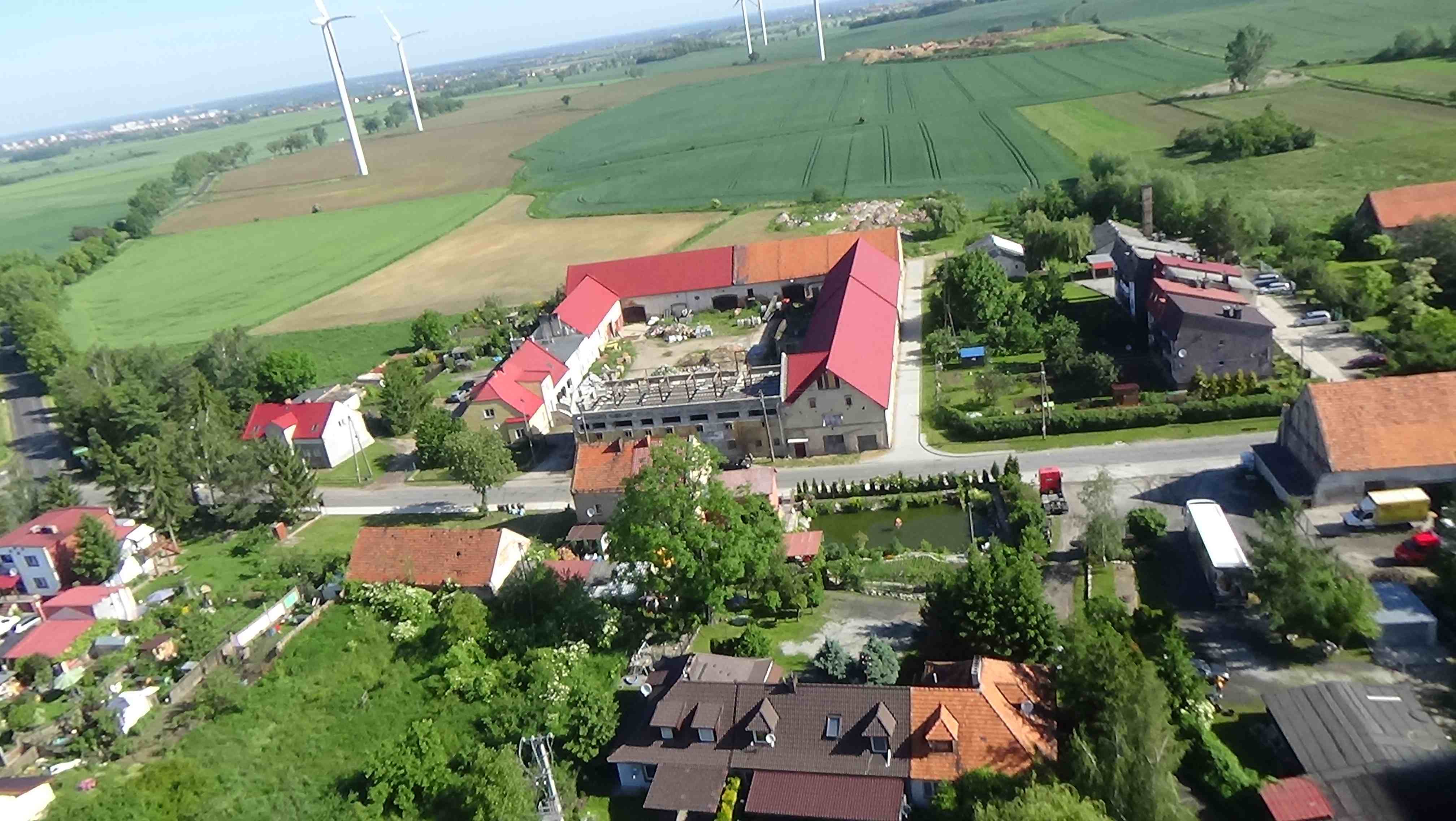 Księginice z lotu ptaka. Zobacz jak wygląda wioska
