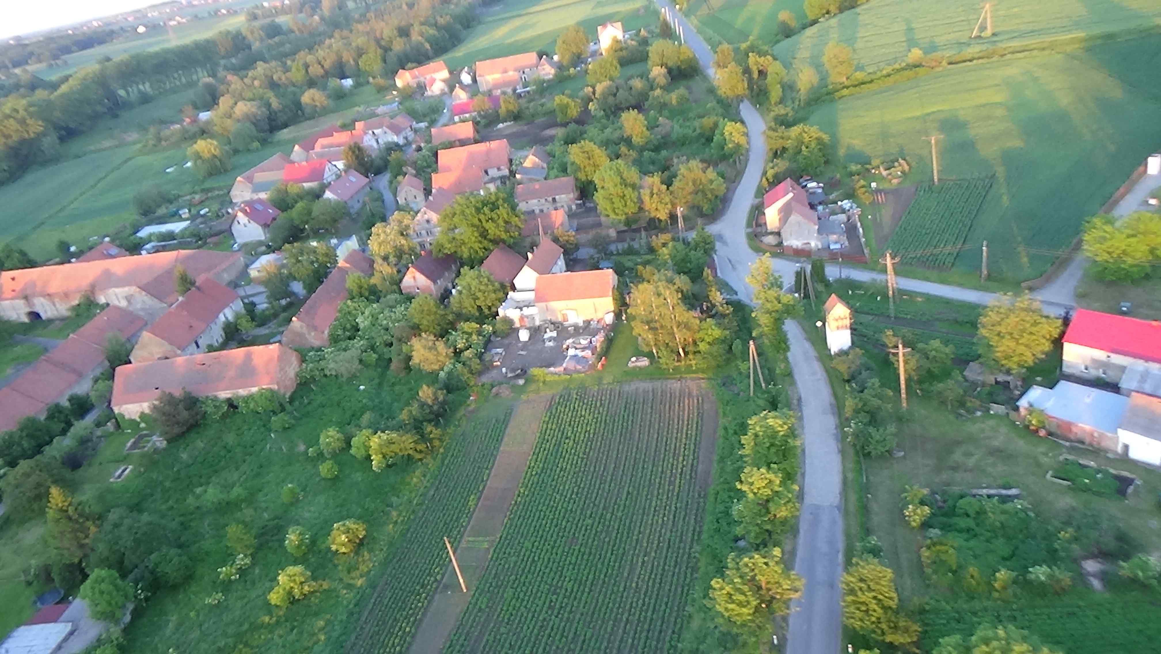 Lubień z lotu ptaka. Zobacz jak wygląda wioska       
