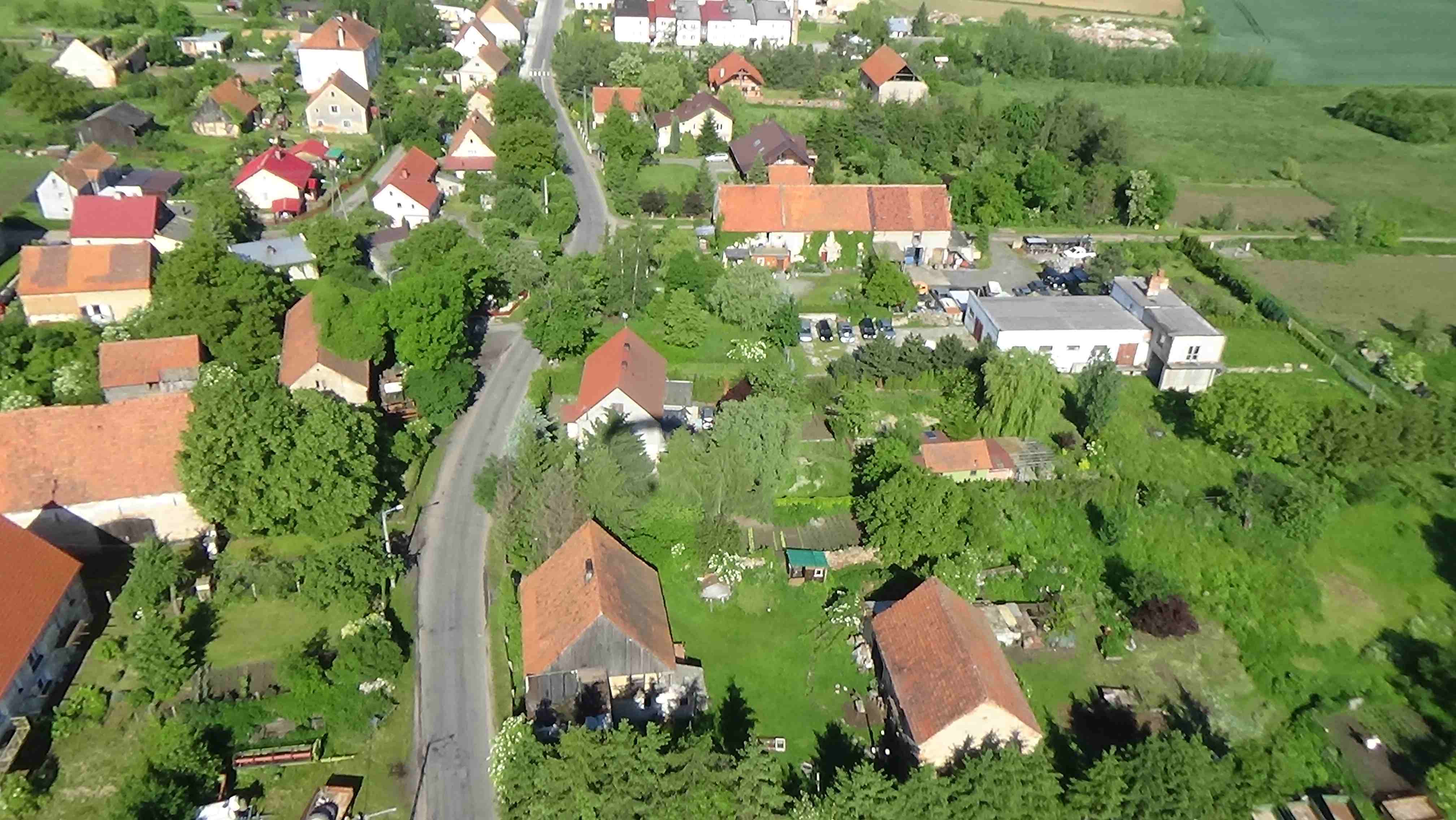 Księginice z lotu ptaka. Zobacz jak wygląda wioska
