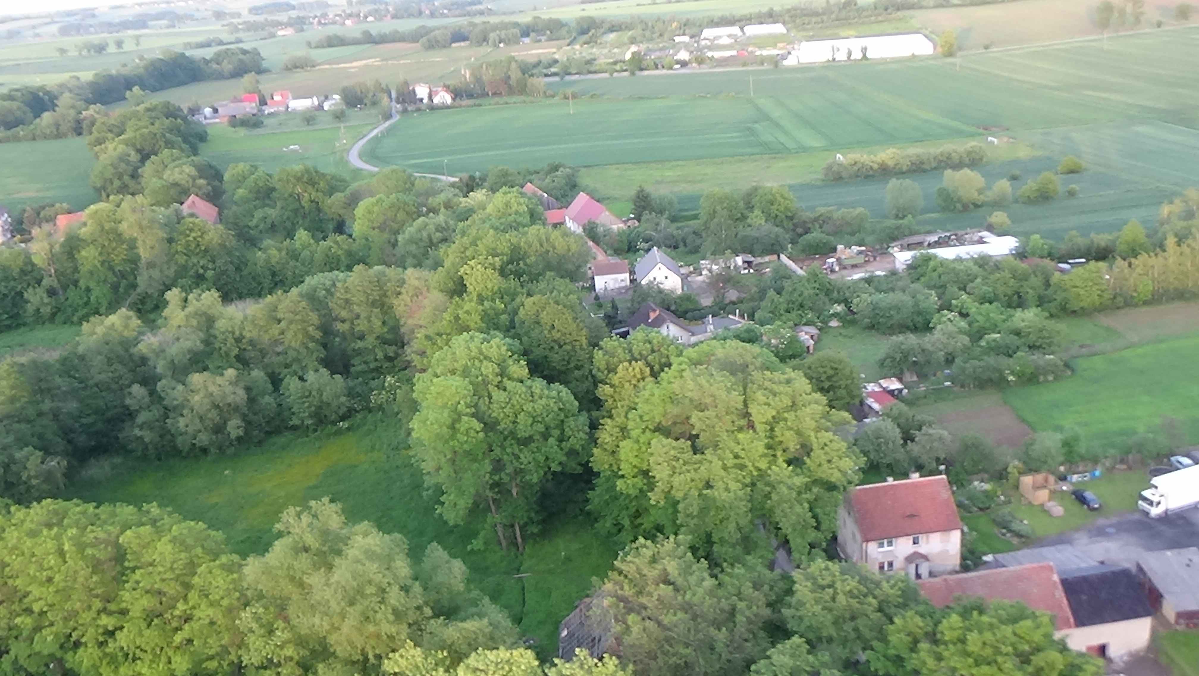 Koiszków z lotu ptaka. Zobacz jak wygląda wioska        	