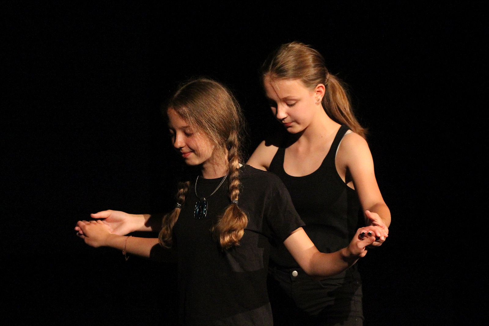 Mały Goniec: Perły z lamusa 2019 na dużej scenie teatralnej