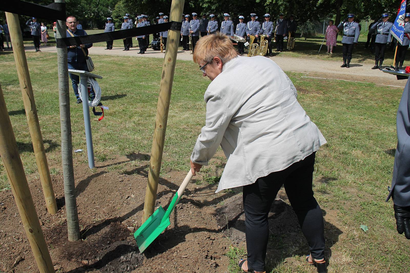 Dęby Pamięci poległych policjantów będą rosły w Parku Bielańskim