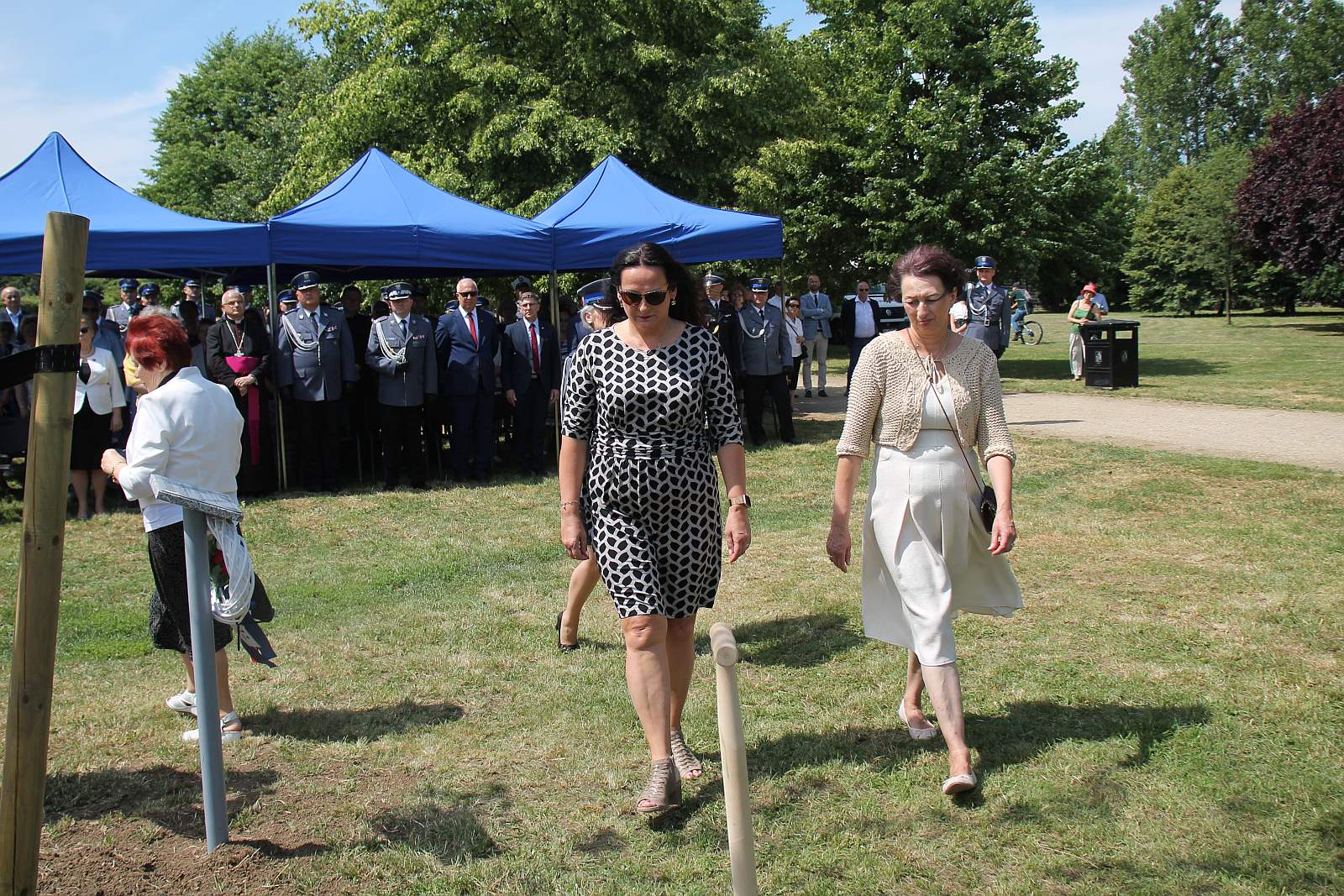 Dęby Pamięci poległych policjantów będą rosły w Parku Bielańskim