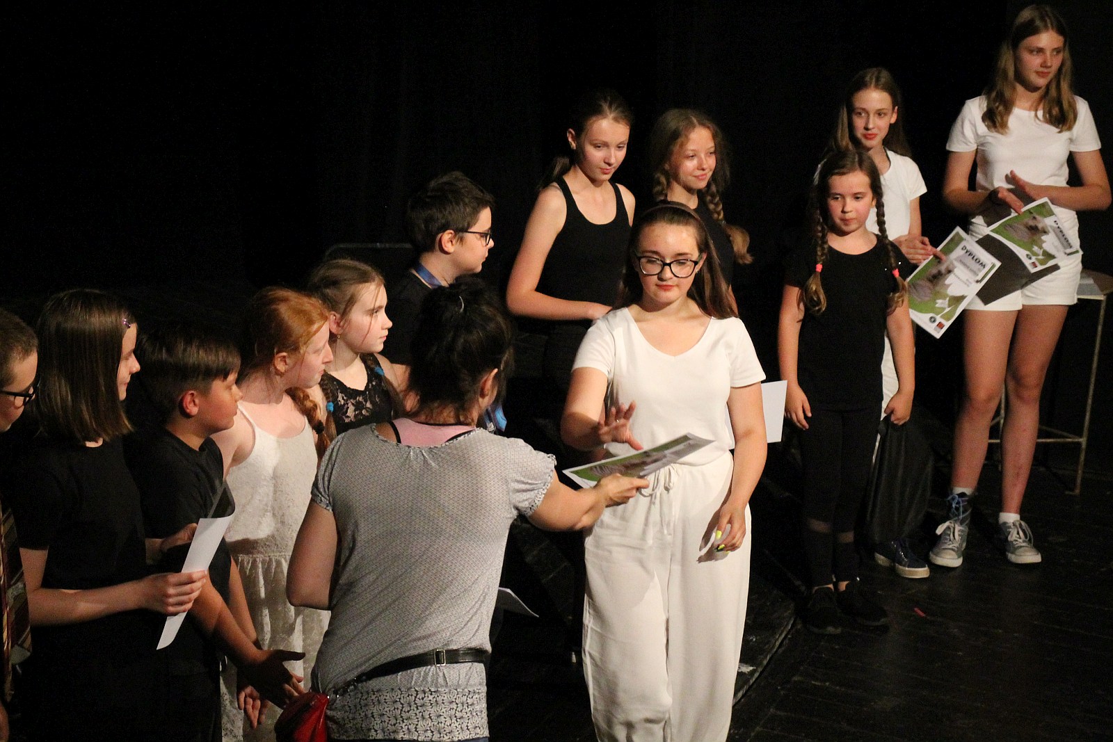 Mały Goniec: Perły z lamusa 2019 na dużej scenie teatralnej