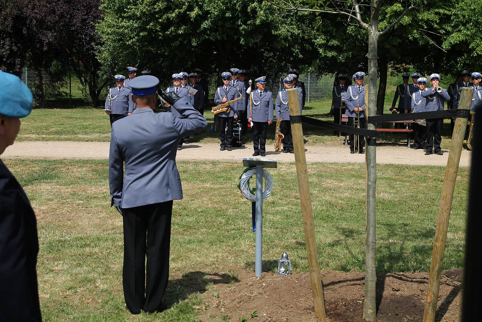 Dęby Pamięci poległych policjantów będą rosły w Parku Bielańskim
