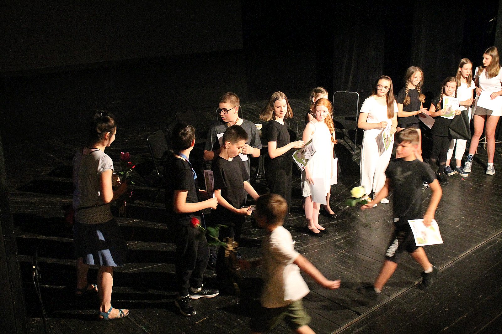 Mały Goniec: Perły z lamusa 2019 na dużej scenie teatralnej