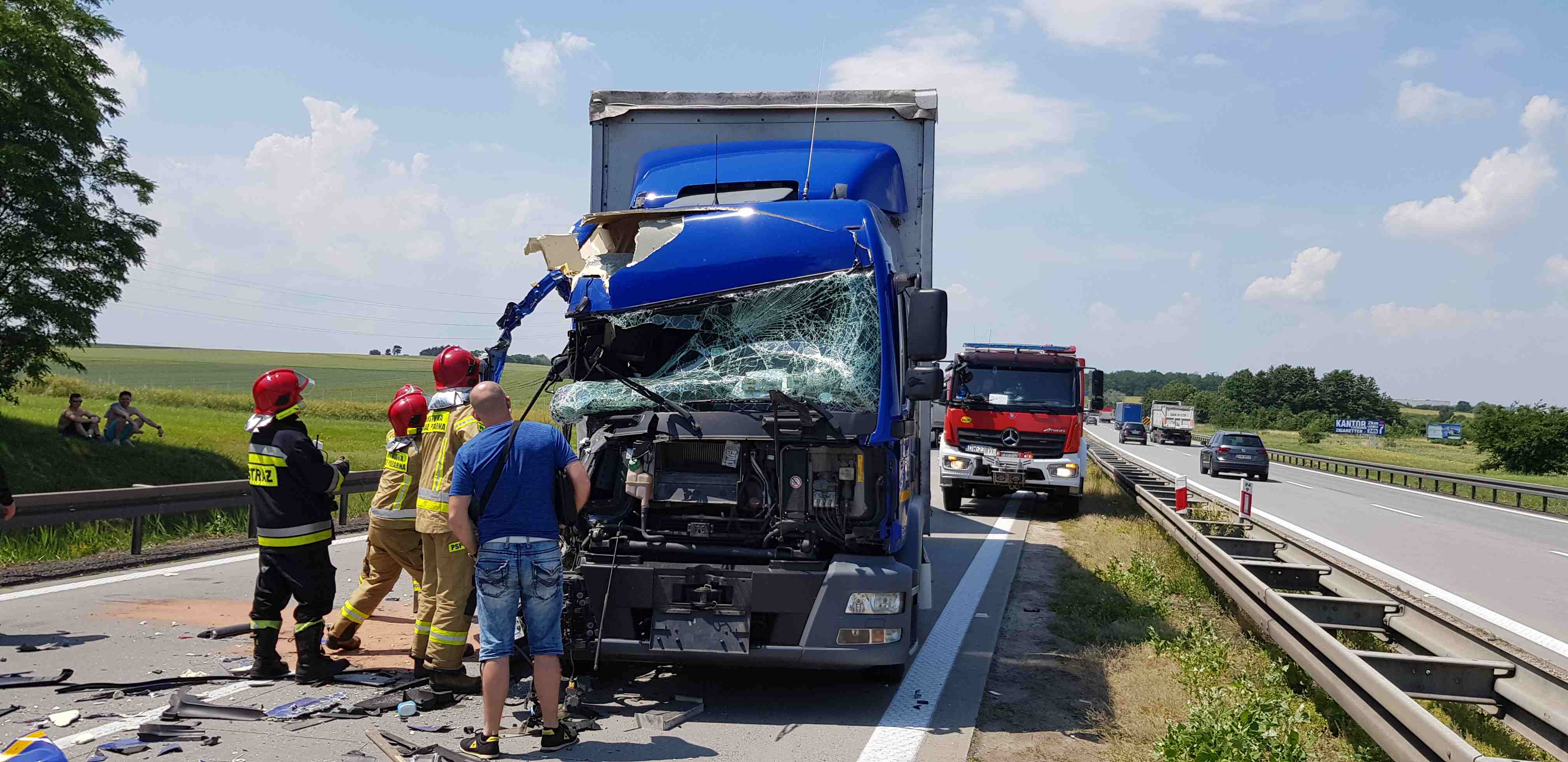 Kolizja na autostradzie A4. Trasa całkowicie zablokowana	