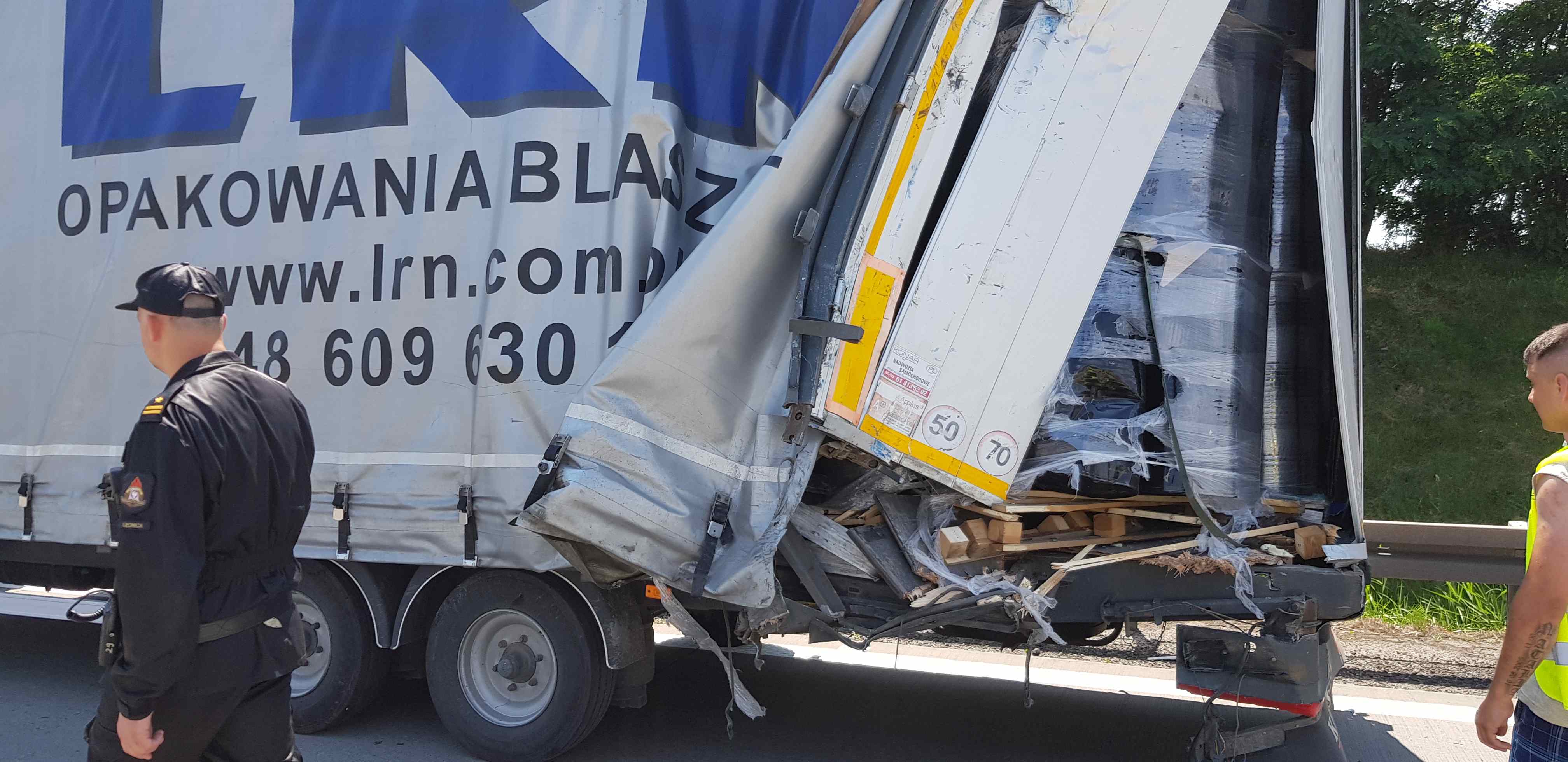 Kolizja na autostradzie A4. Trasa całkowicie zablokowana	