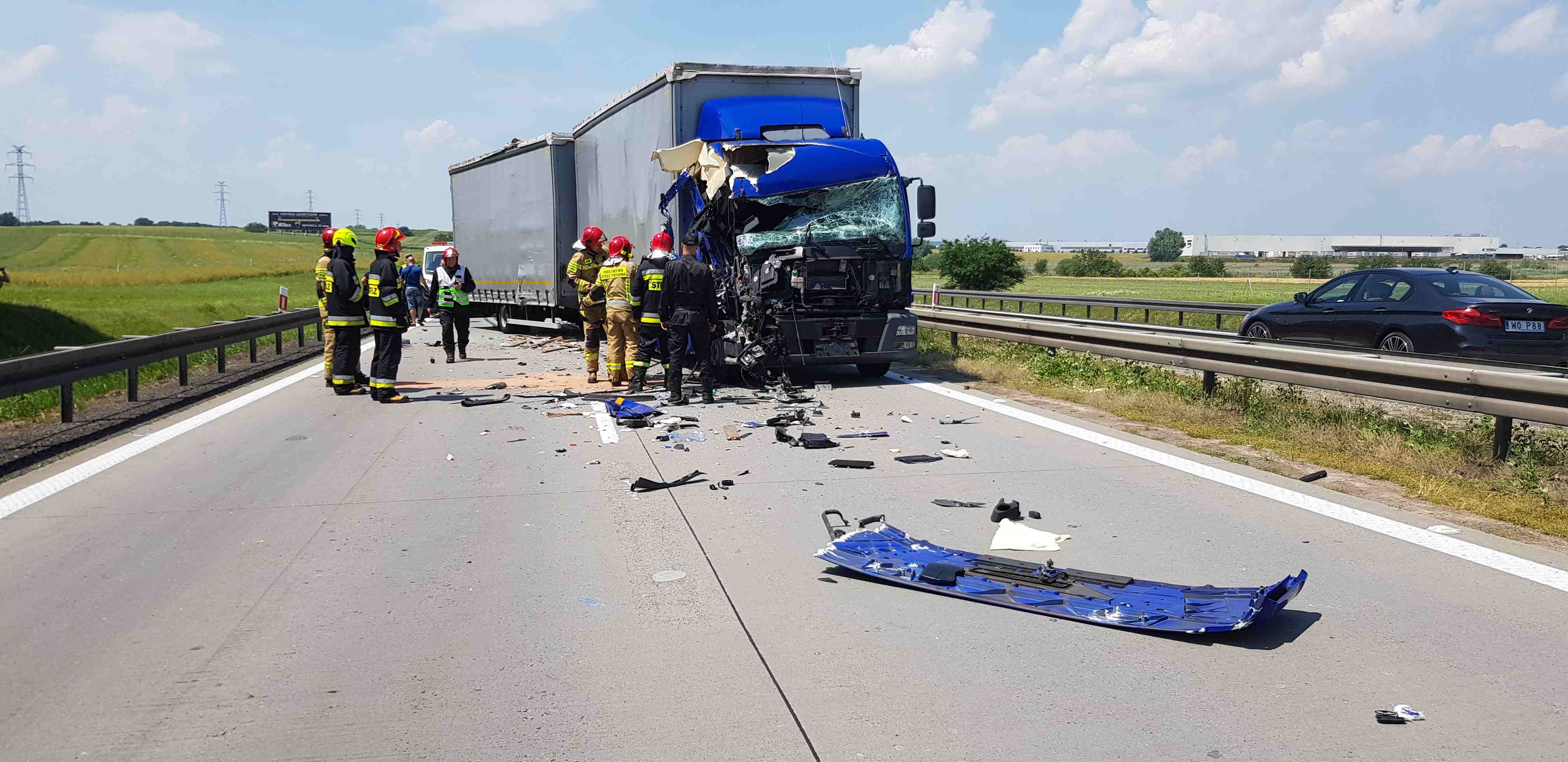 Kolizja na autostradzie A4. Trasa całkowicie zablokowana	