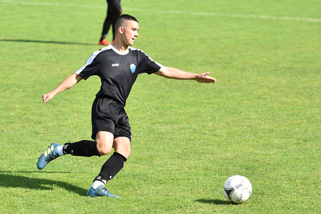 Konfeks Legnica gromi Czarnych Rokitki 7:0