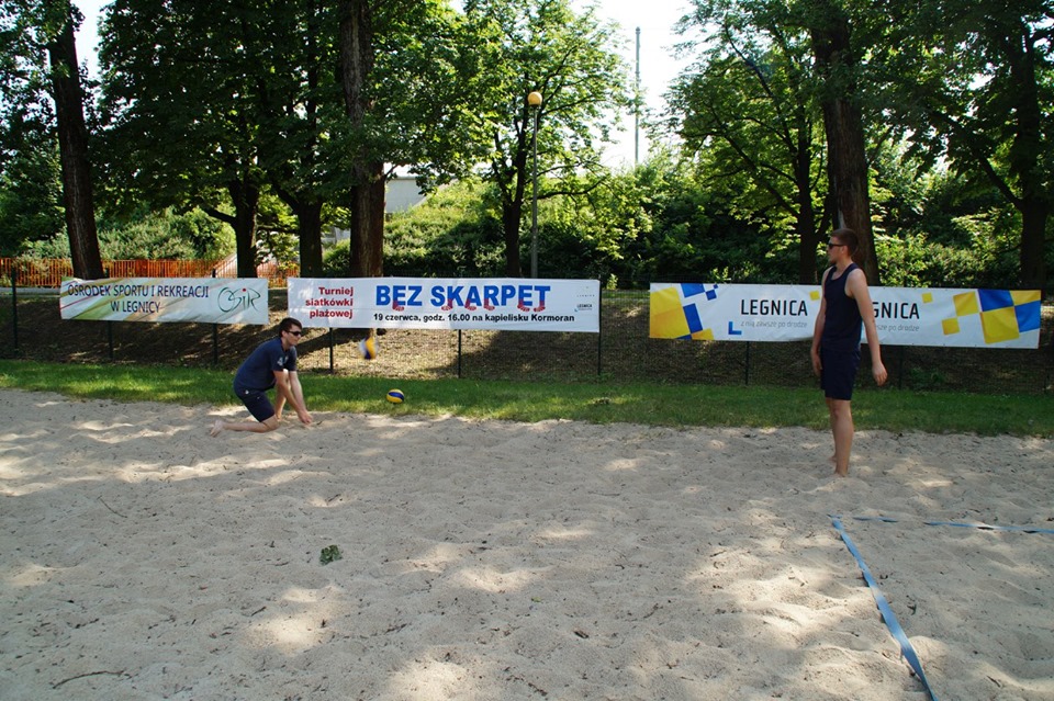 Turniej siatkówki plażowej „BEZ SKARPET”           
