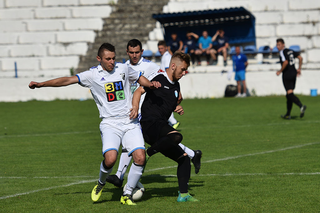 Konfeks Legnica gromi Czarnych Rokitki 7:0