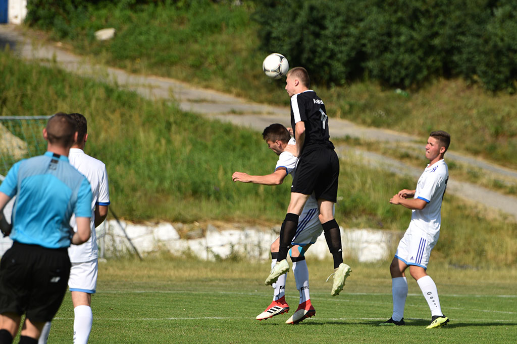 Konfeks Legnica gromi Czarnych Rokitki 7:0