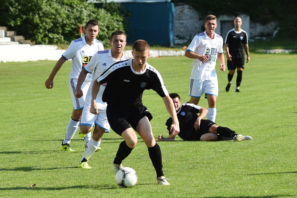 Konfeks Legnica gromi Czarnych Rokitki 7:0