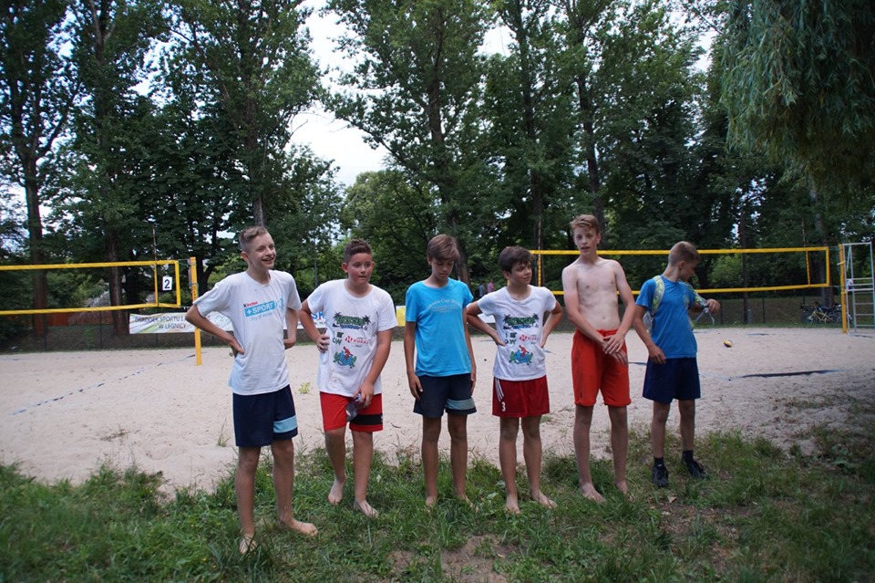 Turniej siatkówki plażowej „BEZ SKARPET”           
