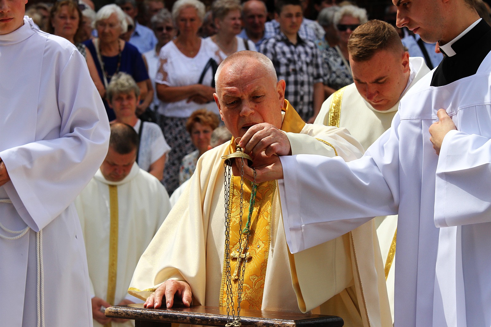 Procesja Bożego Ciała przeszła ulicami Legnicy