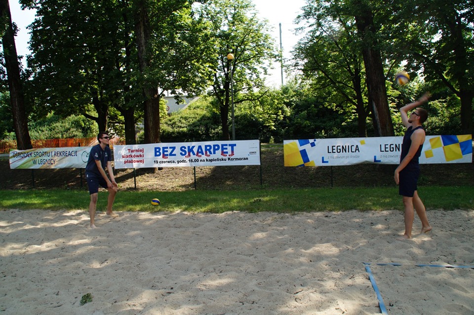 Turniej siatkówki plażowej „BEZ SKARPET”           
