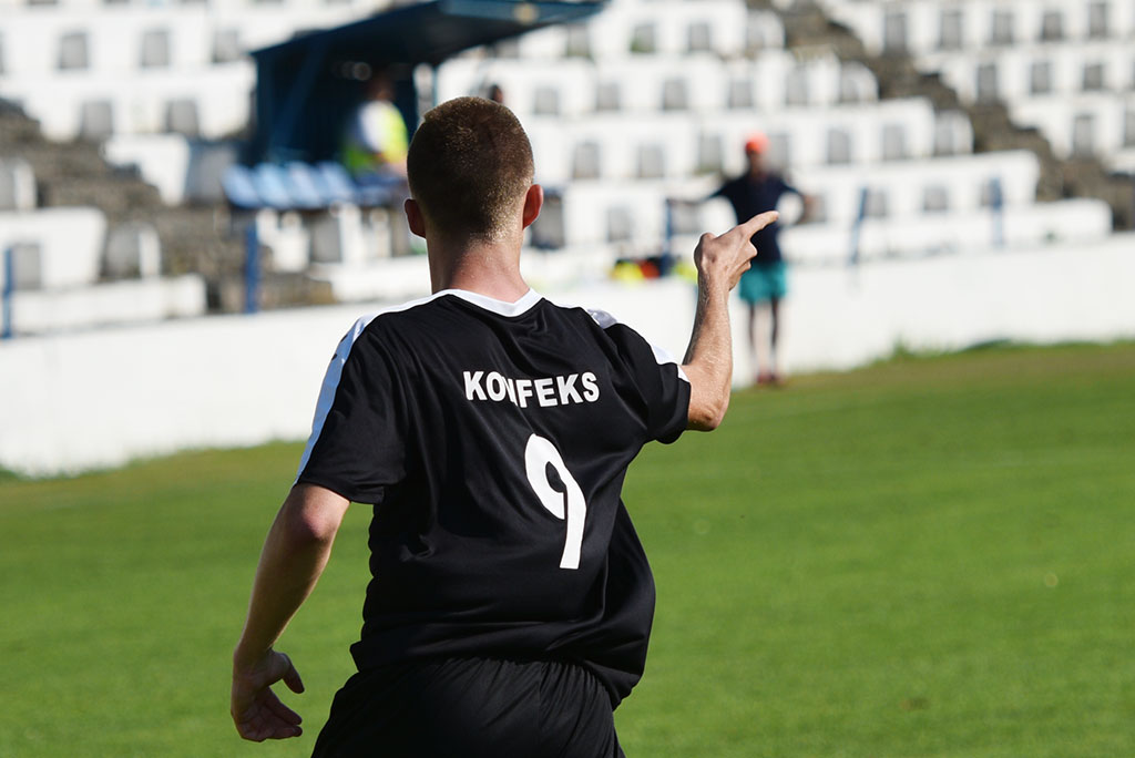 Konfeks Legnica gromi Czarnych Rokitki 7:0