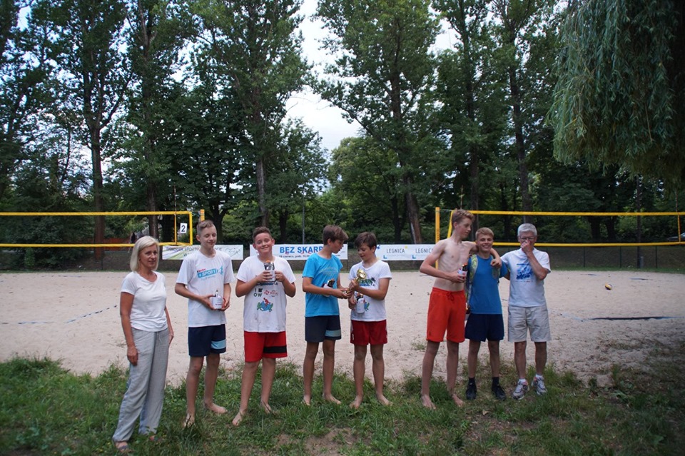 Turniej siatkówki plażowej „BEZ SKARPET”           
