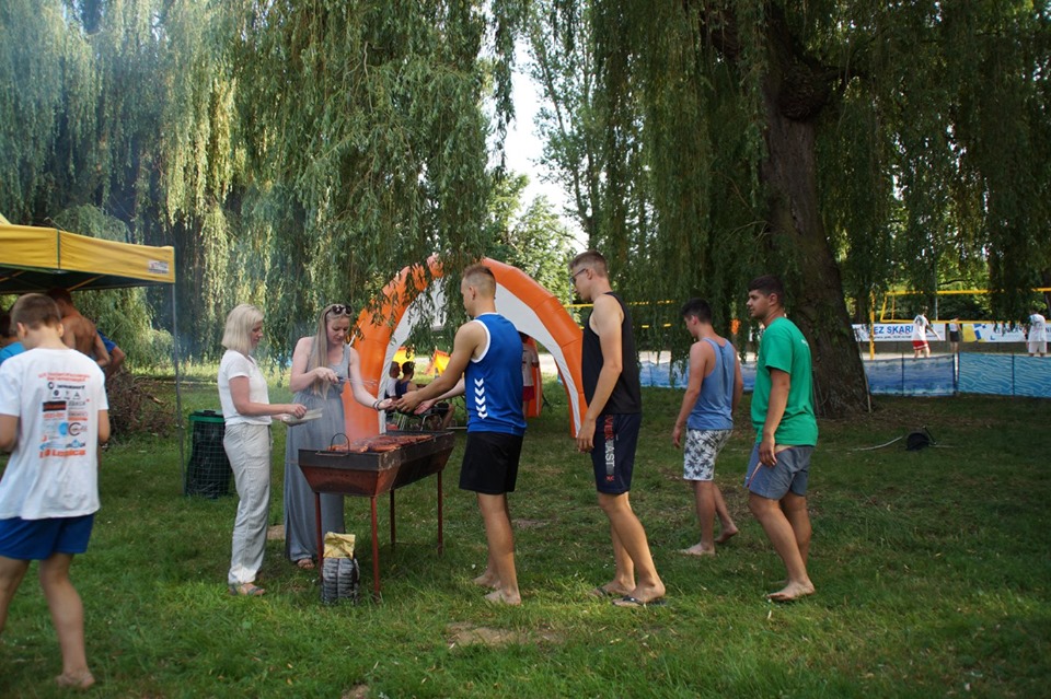Turniej siatkówki plażowej „BEZ SKARPET”           
