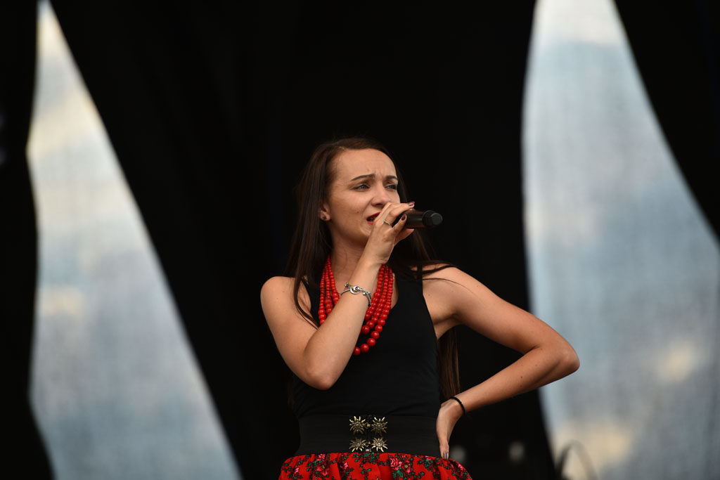 Zbóje opanowały scenę i grają góralskie disco polo