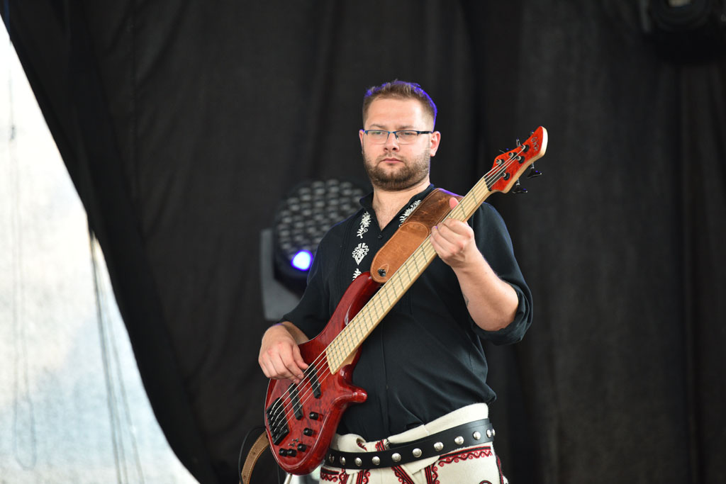 Zbóje opanowały scenę i grają góralskie disco polo