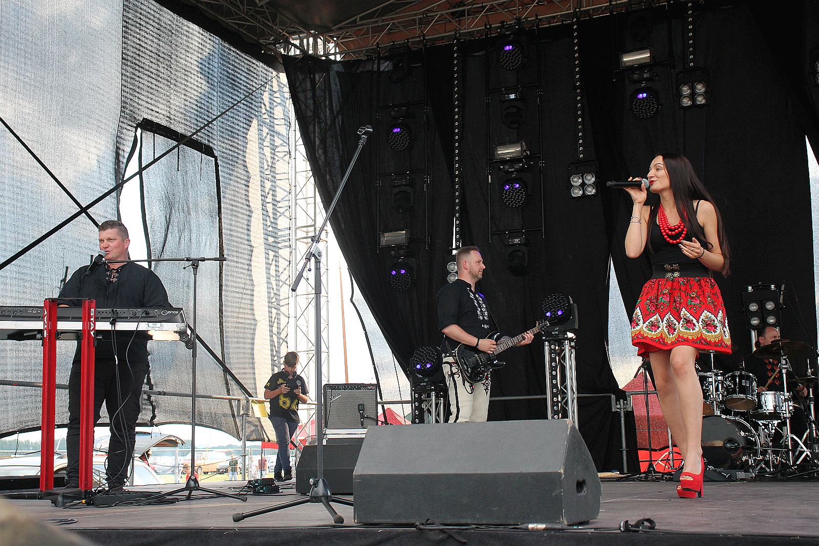 Zbóje opanowały scenę i grają góralskie disco polo