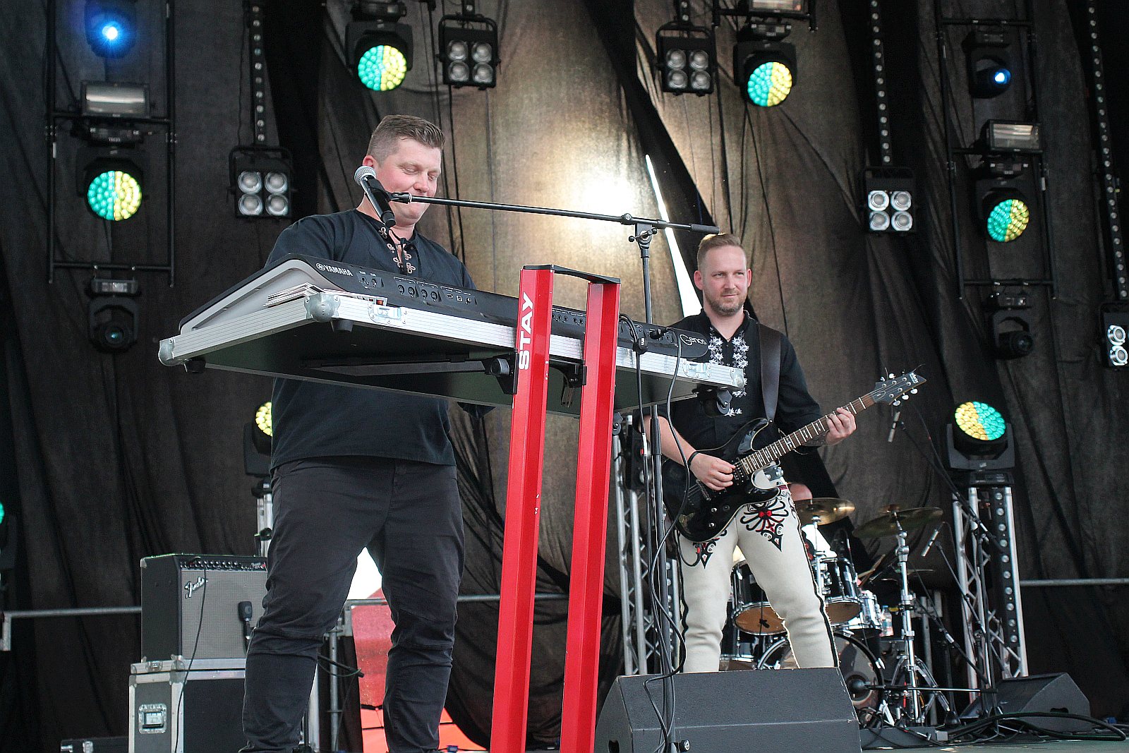 Zbóje opanowały scenę i grają góralskie disco polo