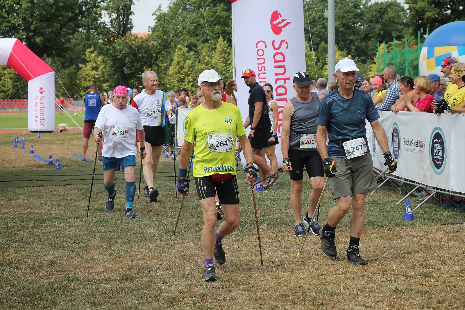 Ponad trzysta osób wystartowało w Pucharze Polski Nordic Walking