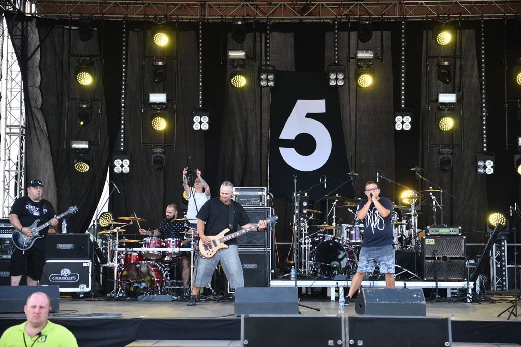 Metalowe brzmienie Anastasis. Zaczął się drugi dzień świętowania