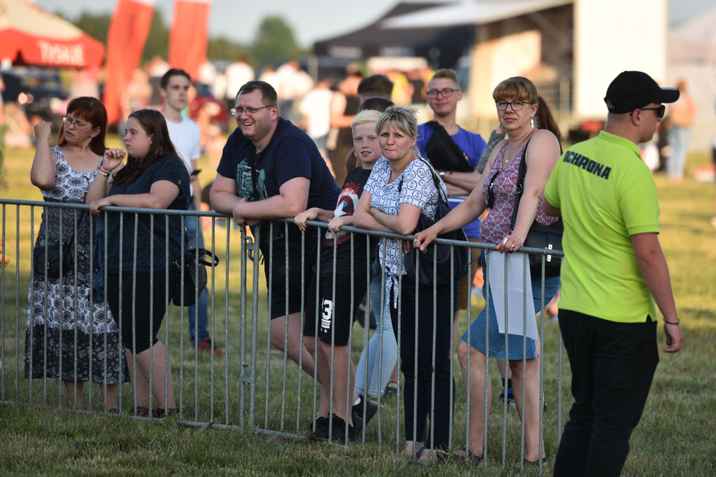 Stare, dobre Photony zawładnęły sceną na lotnisku