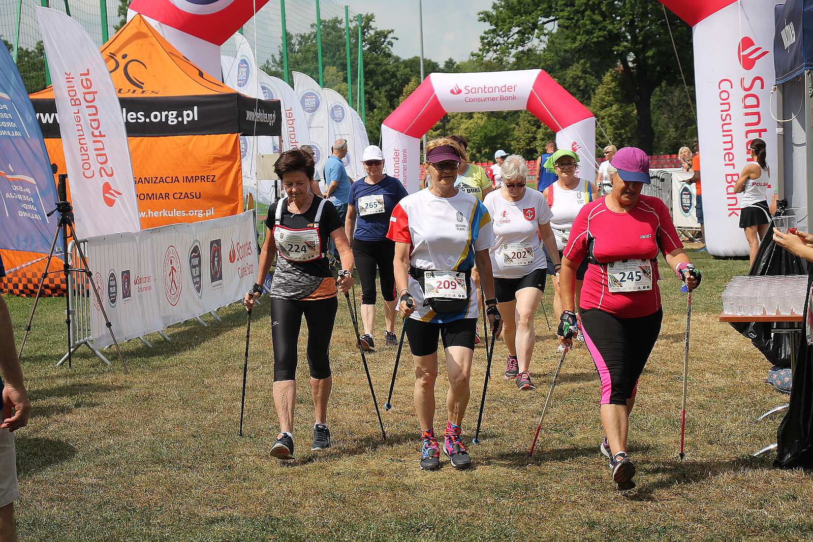 Ponad trzysta osób wystartowało w Pucharze Polski Nordic Walking