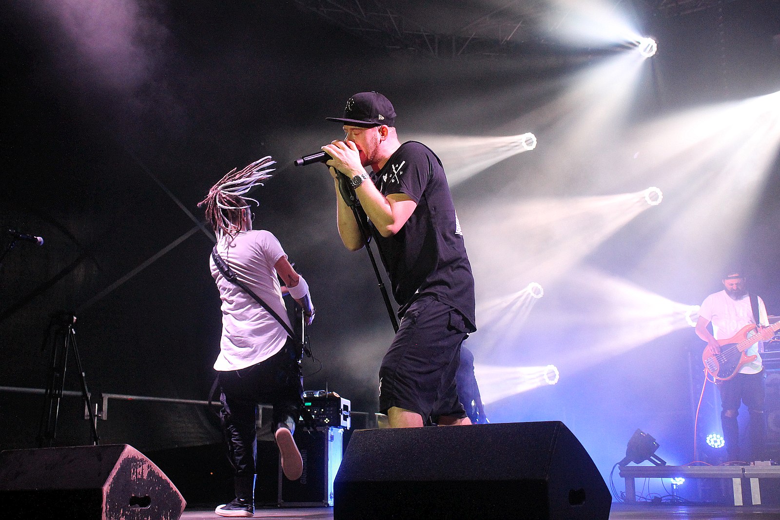 Afromental zatrząsł sceną. Tłumy bawiły się w sobotę na lotnisku