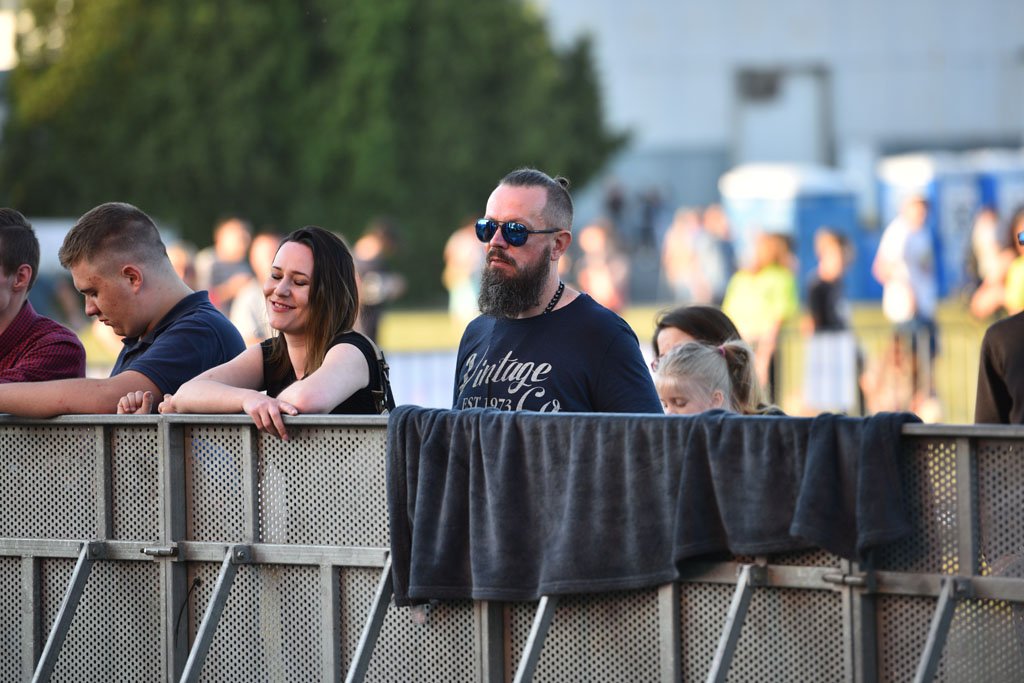 Stare, dobre Photony zawładnęły sceną na lotnisku