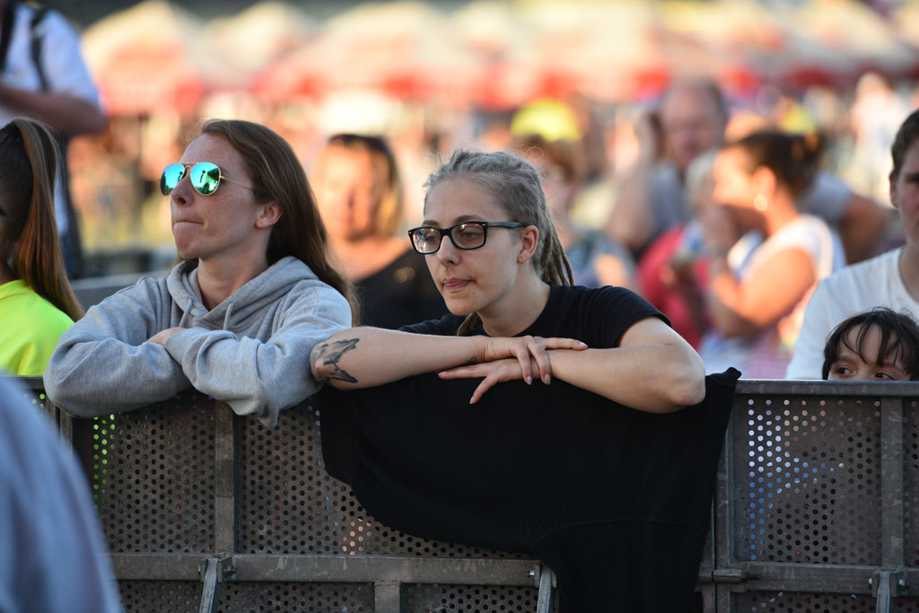 Stare, dobre Photony zawładnęły sceną na lotnisku