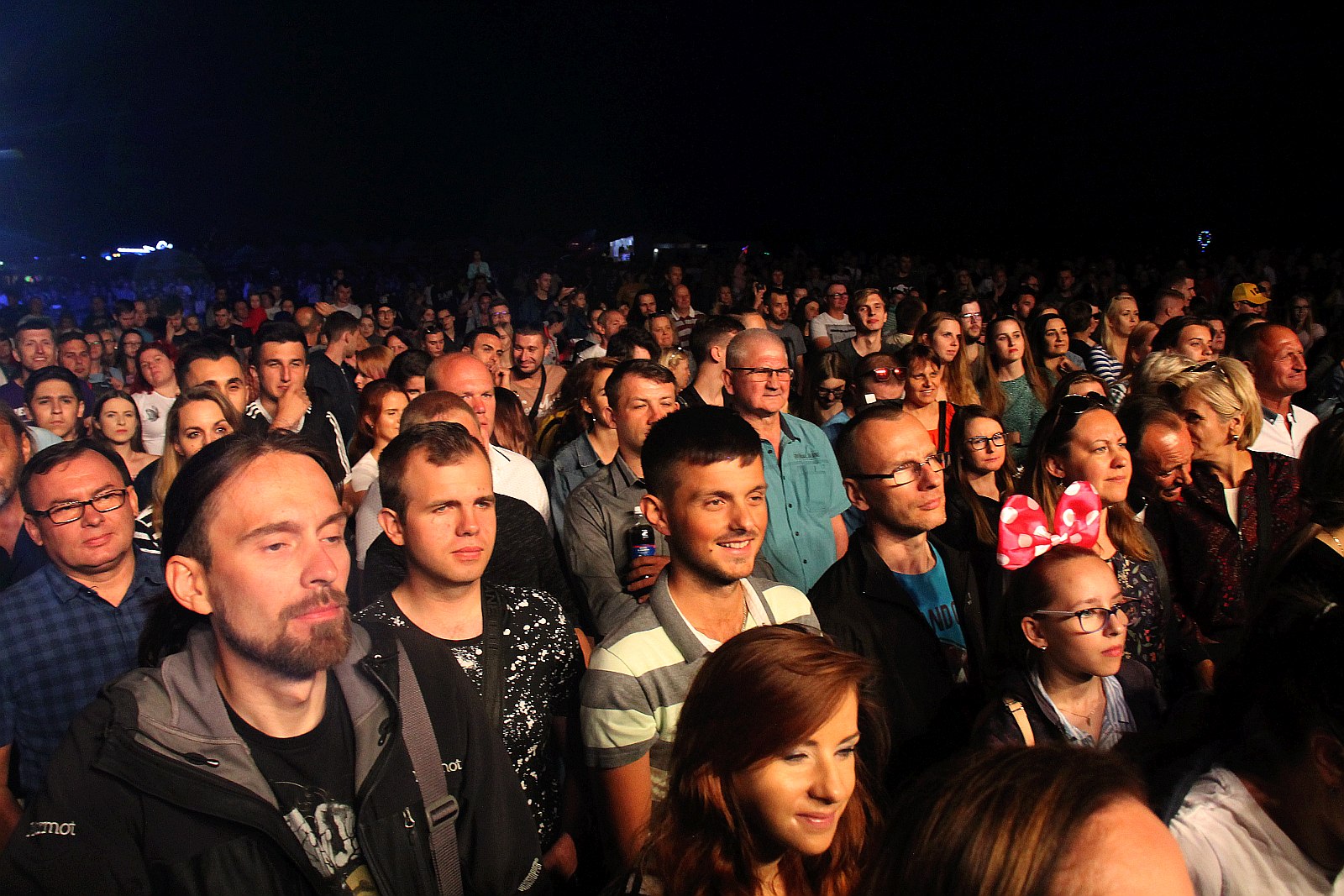 Afromental zatrząsł sceną. Tłumy bawiły się w sobotę na lotnisku
