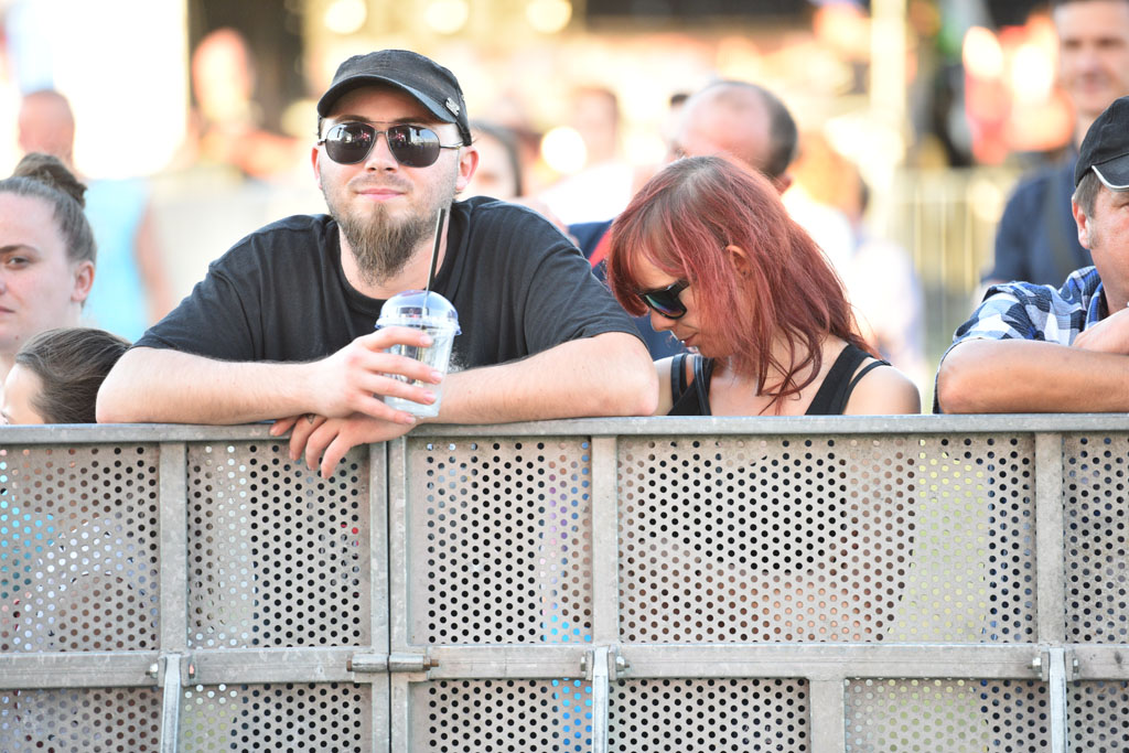 Stare, dobre Photony zawładnęły sceną na lotnisku