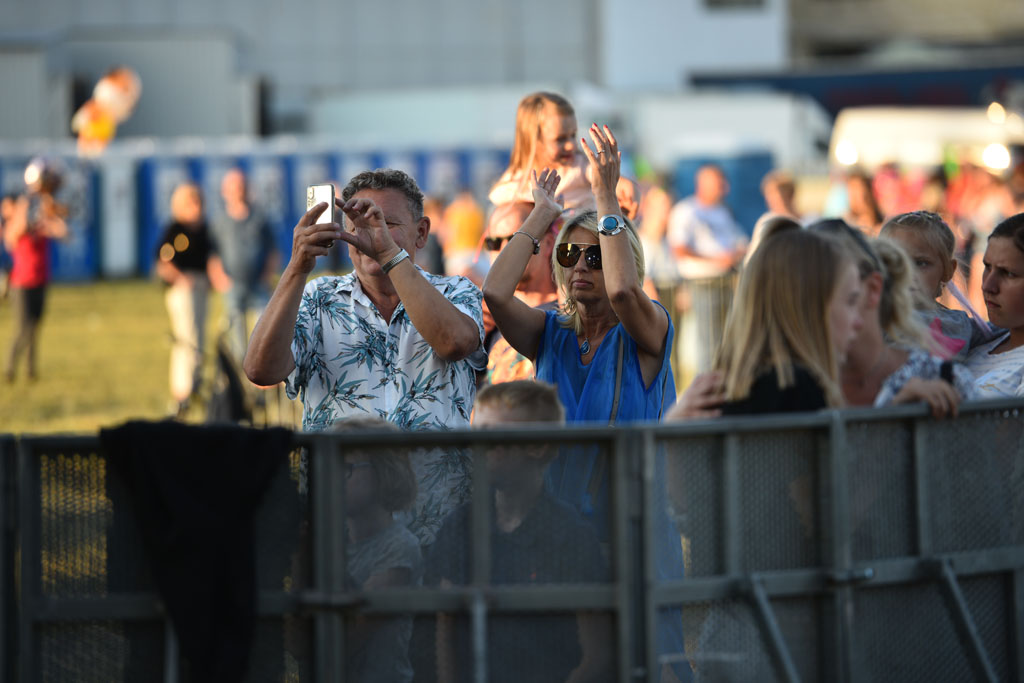 Stare, dobre Photony zawładnęły sceną na lotnisku