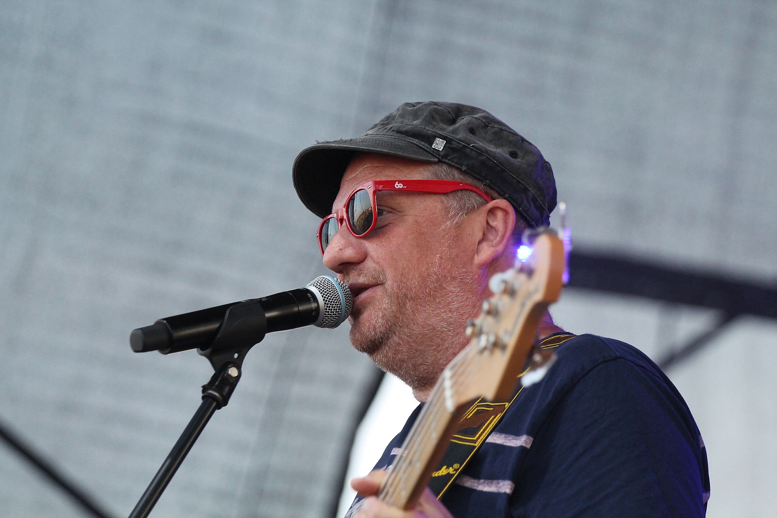 Stare, dobre Photony zawładnęły sceną na lotnisku