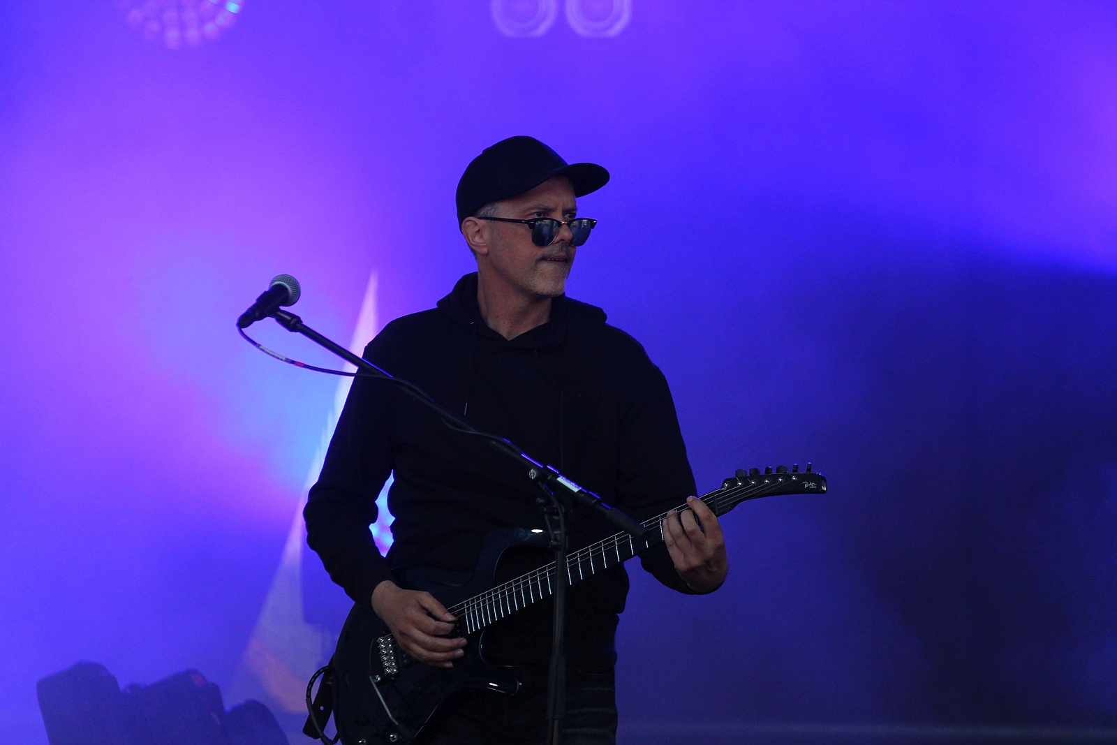 Stare, dobre Photony zawładnęły sceną na lotnisku