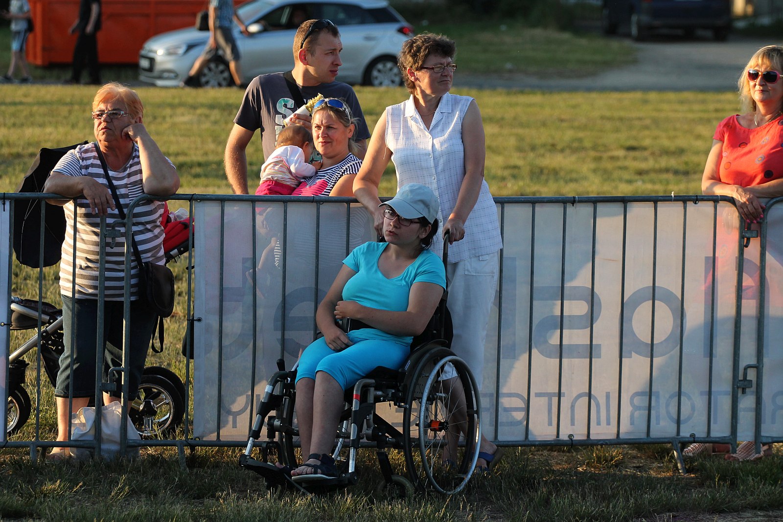 Stare, dobre Photony zawładnęły sceną na lotnisku