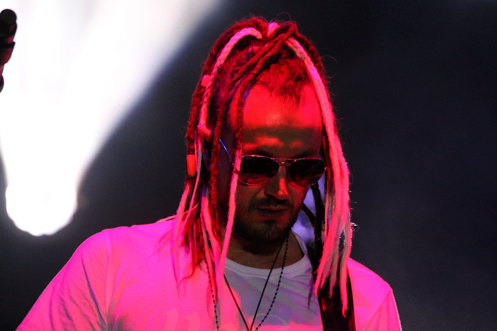 Afromental zatrząsł sceną. Tłumy bawiły się w sobotę na lotnisku