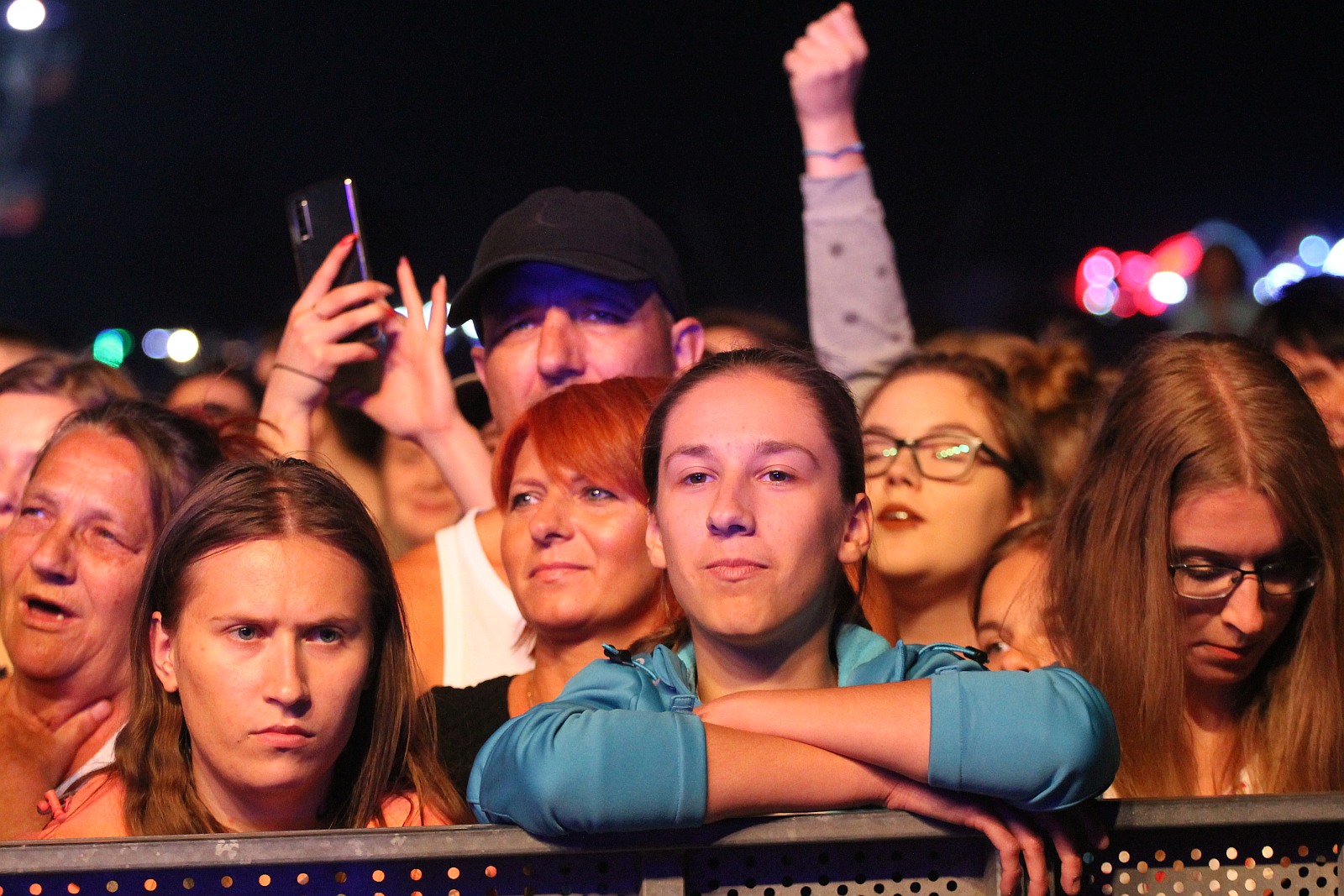 Afromental zatrząsł sceną. Tłumy bawiły się w sobotę na lotnisku