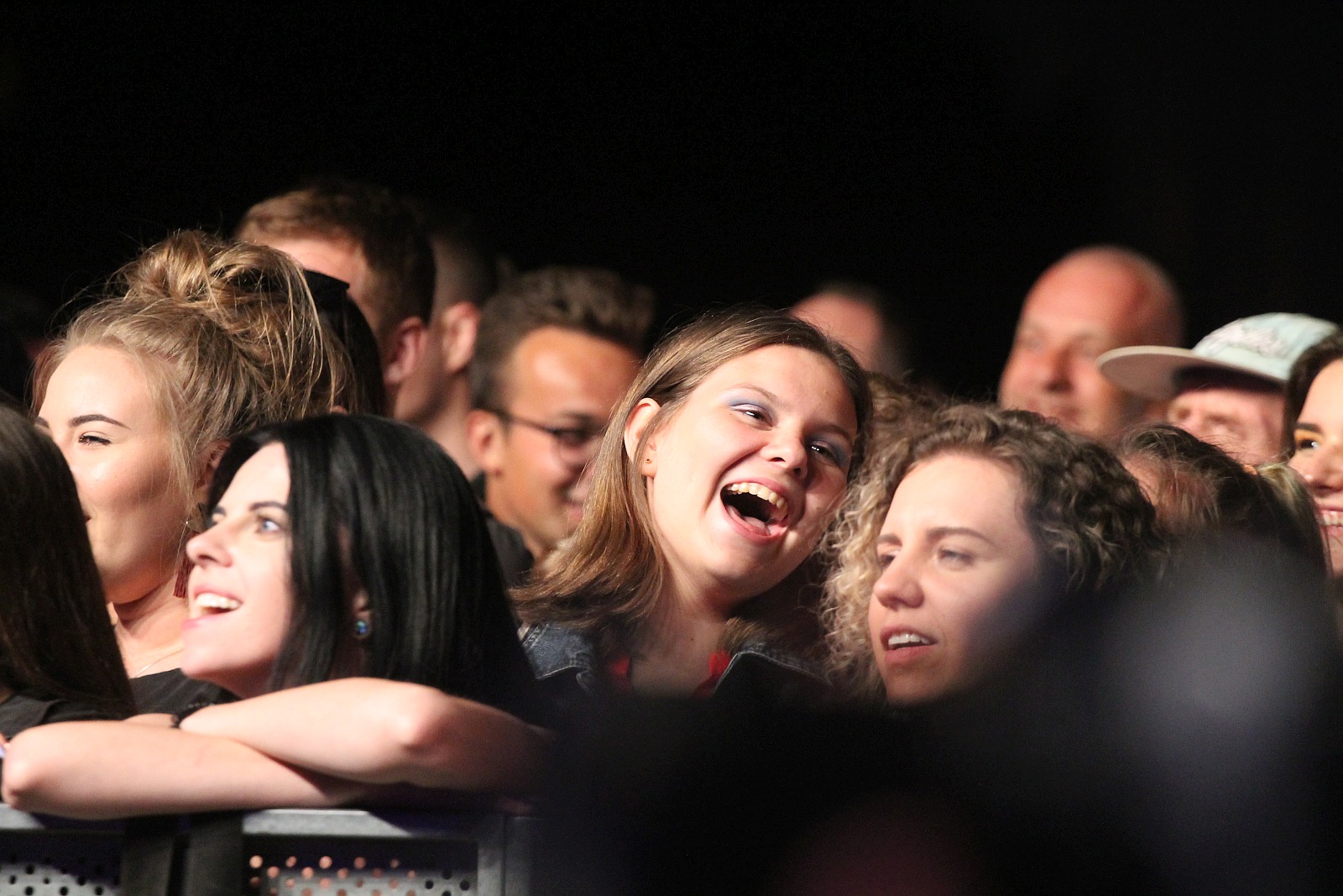 Afromental zatrząsł sceną. Tłumy bawiły się w sobotę na lotnisku